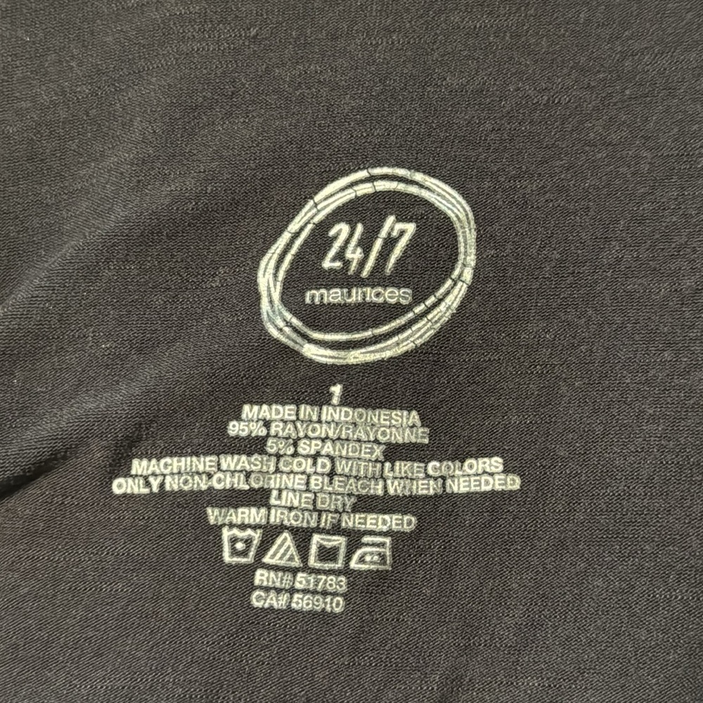 V-Neck Tank - Picture 3 of 4